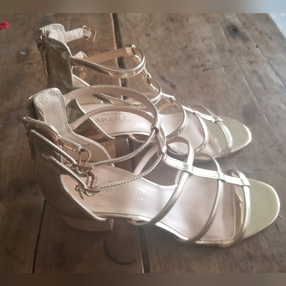Nanette Lepore Gold Sandals with chunky heel size 7